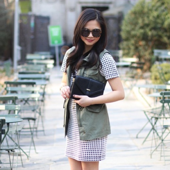 Lou & Grey Dresses - Price Drop‼️ Grid Print Shift Dress Lou & Grey Dresses - Price Drop‼️ Grid Print Shift Dress