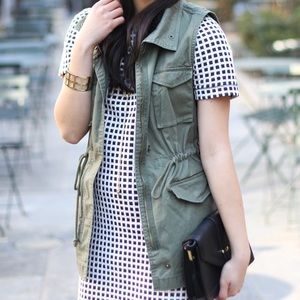 Lou & Grey Dresses - Price Drop‼️ Grid Print Shift Dress Lou & Grey Dresses - Price Drop‼️ Grid Print Shift Dress