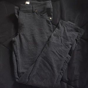 Dark grey leggings/pants!