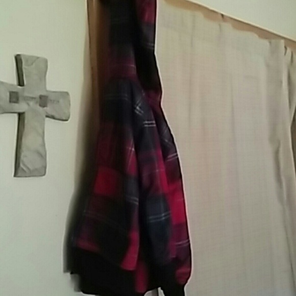 Red black and grey nice plaid boys size 8 jacket
