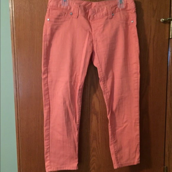 Stretchy Dark coral skinny Capri jeans