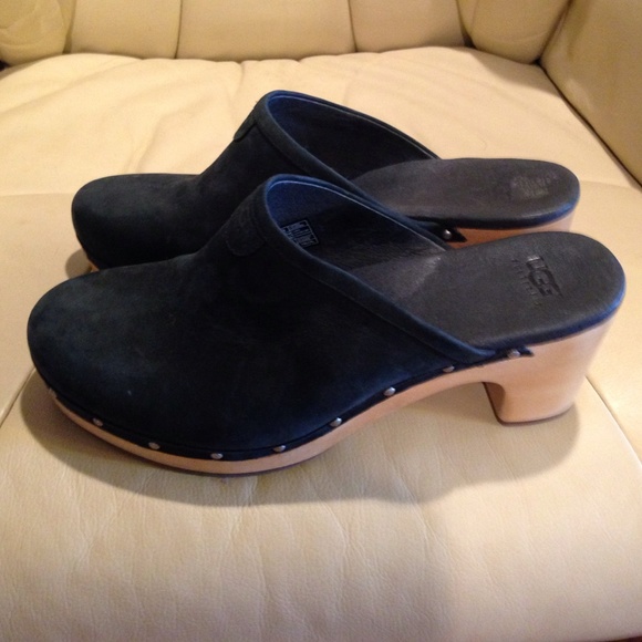 Black Ugg Clog