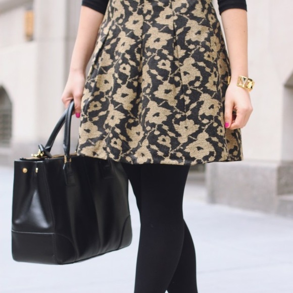 LOFT Skirts - Price Drop‼️ Gold and Black Winter Floral Skirt LOFT Skirts - Price Drop‼️ Gold and Black Winter Floral Skirt