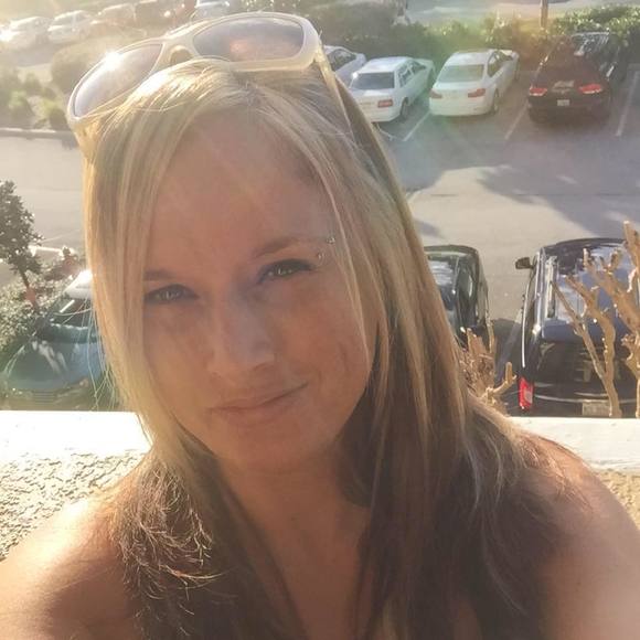 Meet your Posher, Alissa - Picture 1 of 1