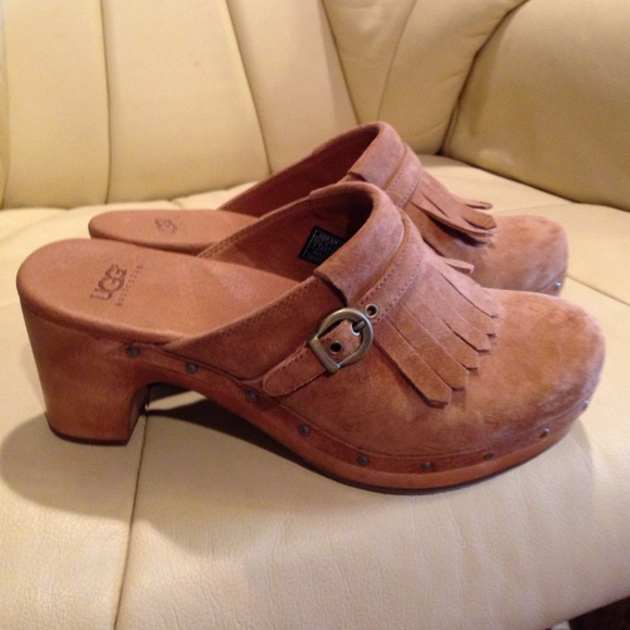 Ugg Brown suede clog