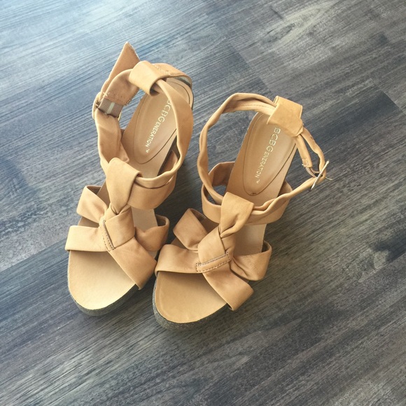 BCBG Talina Wedges! 4 in wedge - NEW, never worn - Picture 2 of 4