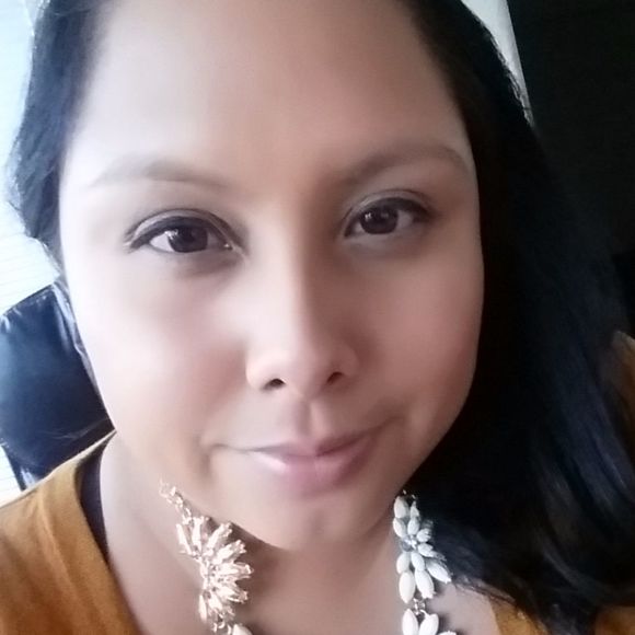 Meet your Posher, Marissa