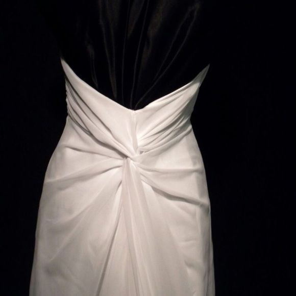 Casablanca Wedding Dress - Picture 4 of 4