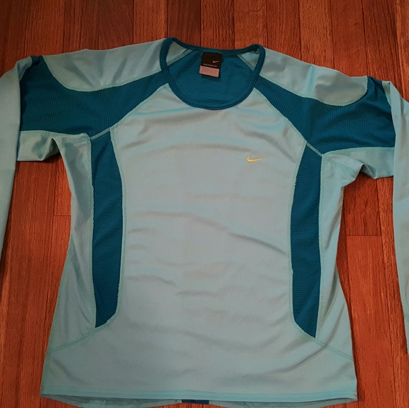 WOMEN'S  - WORKOUT BLOUSE - SIZE - SMALL