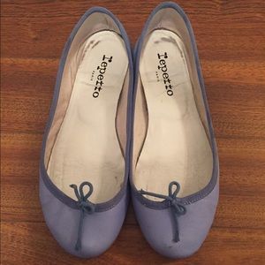 Repetto blue ballet flat in Size 5