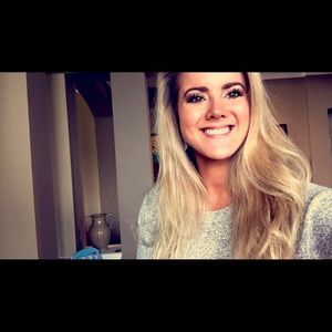 Meet your Posher, Elyse