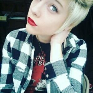 Meet your Posher, Brianna