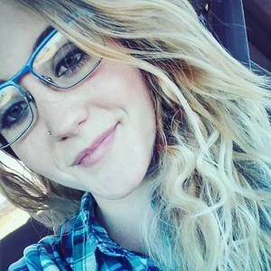 Meet your Posher, Emilie