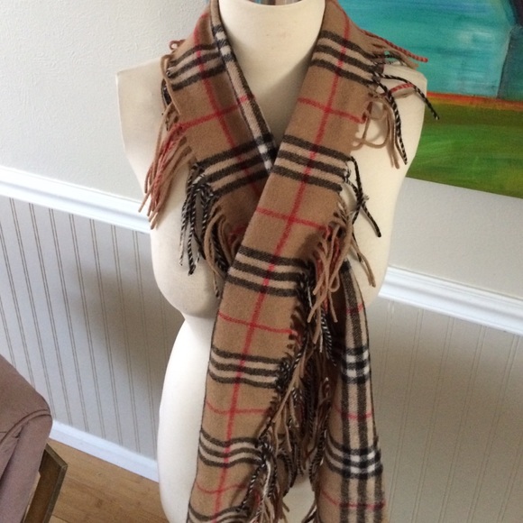 Lizard Accessories - Nova check scarf burberry look