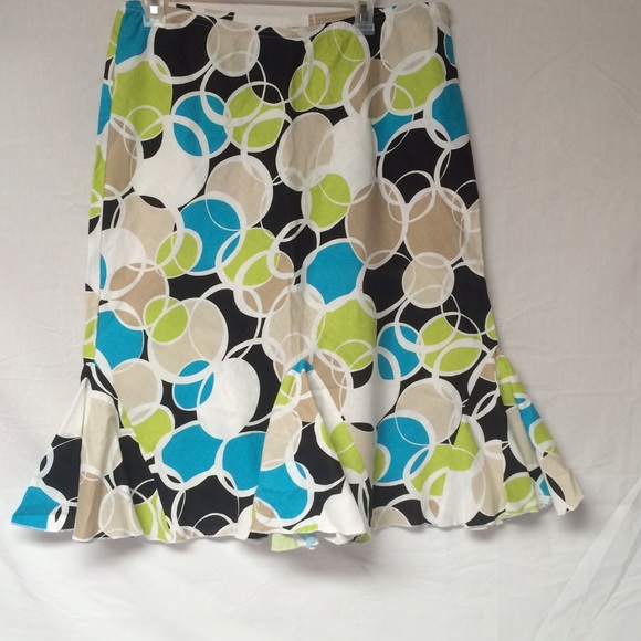 Creative skirt! - Picture 1 of 3