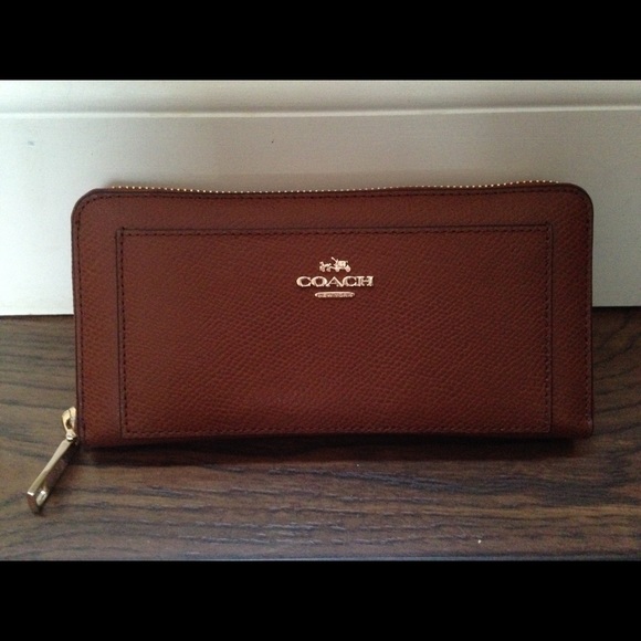 Coach Wallet - Picture 1 of 2