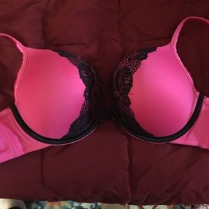 Lane Bryant Cacique 38 DD Smooth Boost Plunge Bra