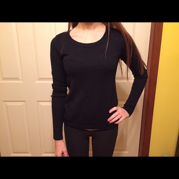 Black Sweater - Picture 1 of 2