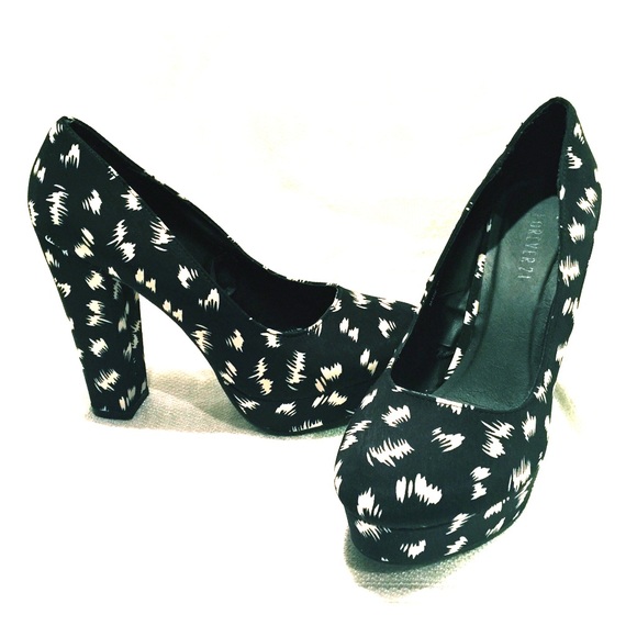Forever 21 Platform Heels - size 8.5