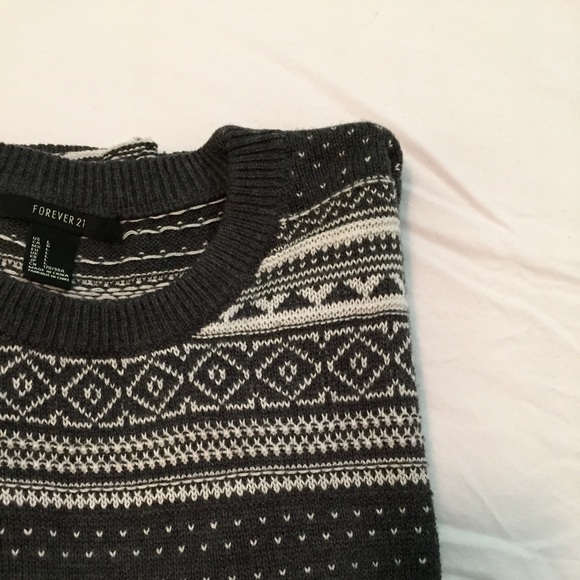 •F21• Gray Sweater