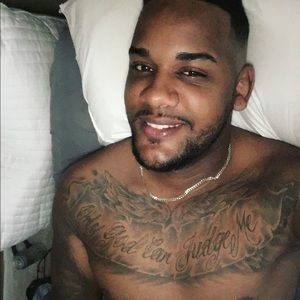 Meet your Posher, Elias