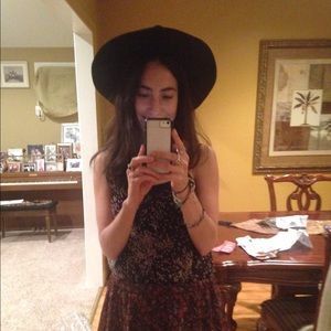 Meet your posher, Carrie