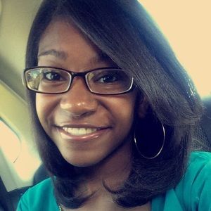 Meet your Posher, Kendra