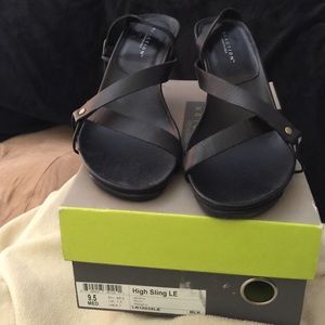 Kenneth Cole Reaction High Slings