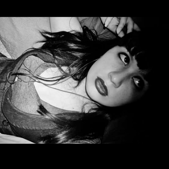 Meet Your Posher, Faith! - Picture 2 of 3