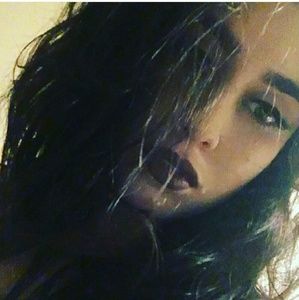 Meet your Posher, Sandy