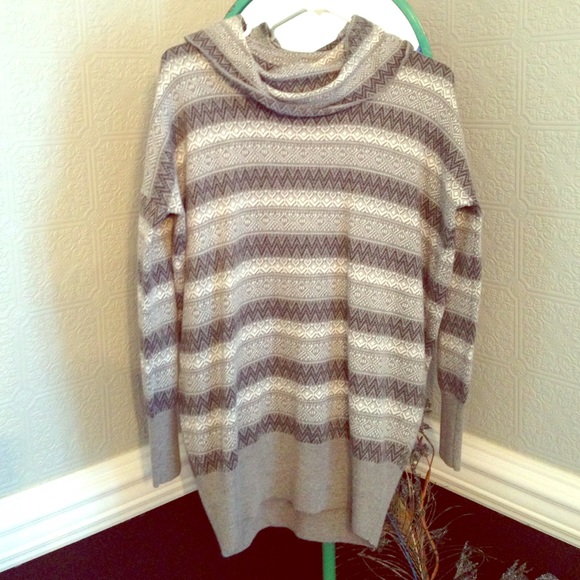 Tunic turtle neck