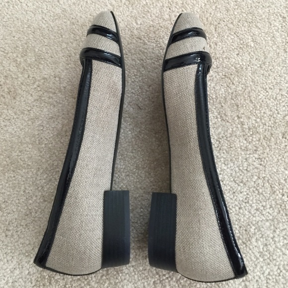 Tory burch ballerinas flats. Beige w/ leather trim - Picture 2 of 4