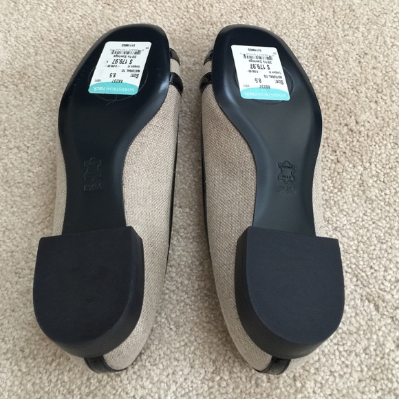 Tory burch ballerinas flats. Beige w/ leather trim - Picture 3 of 4