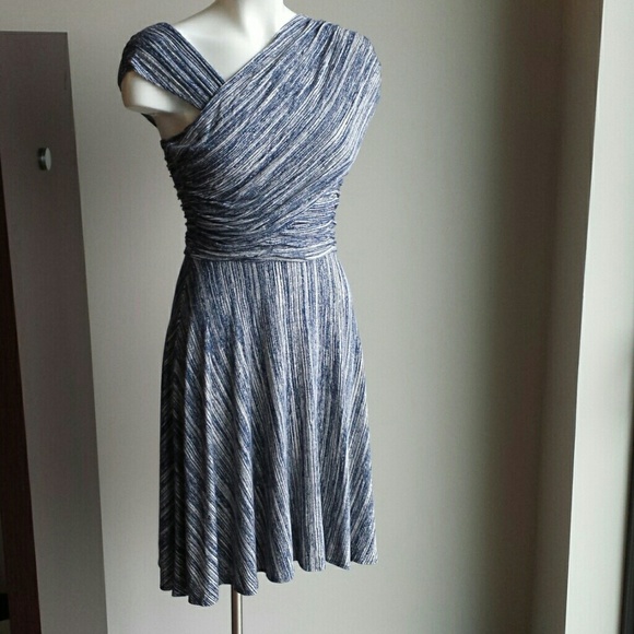 *SOLD* PRICE FIRM* TRACY REESE WRAP DRESS* - Picture 2 of 4