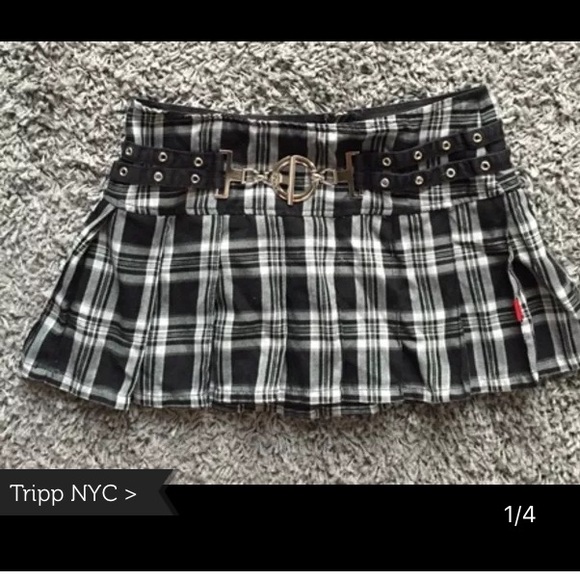 Pleated plaid skirt