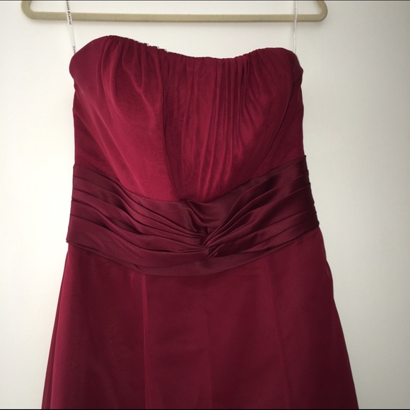 Saison Blanche Formal Dress Red NWT