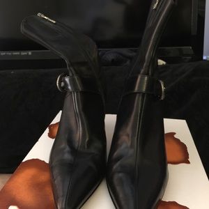 Donald J Pliner ankle boots worn once