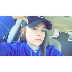 Meet your Posher, Celeste