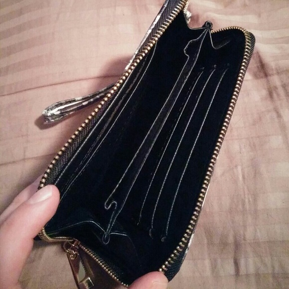 Wallet - Picture 2 of 2