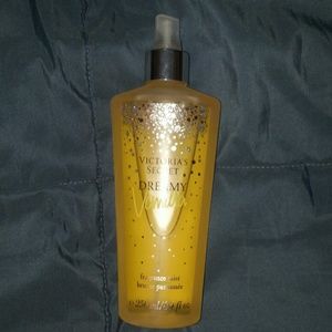 Victoria's Secret Dreamy Vanilla fragrance mist