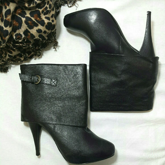 Steve Madden Shoes - Steve Madden Mystic leather boots