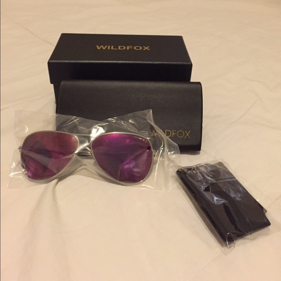 BNWOT Wildfox Sunglasses