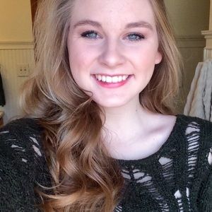 Meet your Posher, Abigail