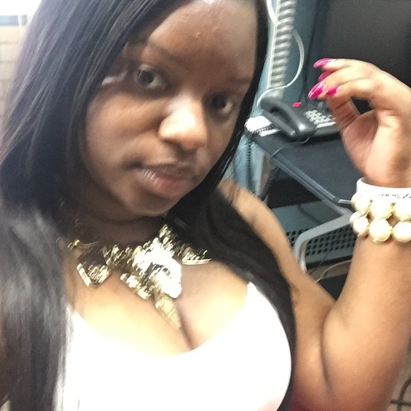 Meet your Posher, Veronica - Picture 1 of 1