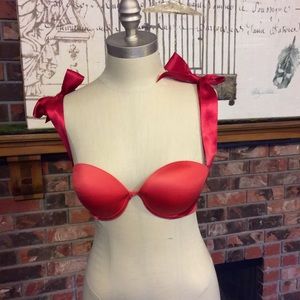 VICTORIAs Secret red convertible bra with bows