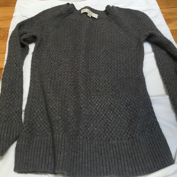 Gray rayon/will lift sweater