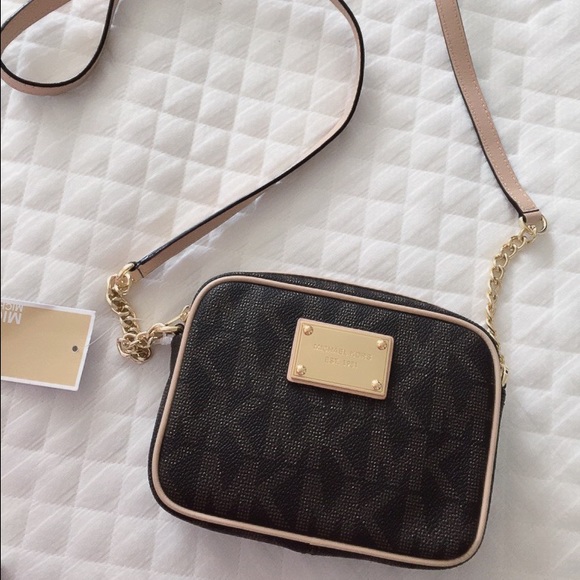 Authentic Michael Kors Jet Set Crossbody