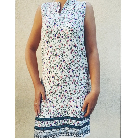 Dresses & Skirts - Floral Dress