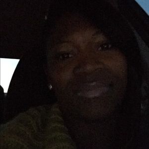 Meet your Posher, Denedra