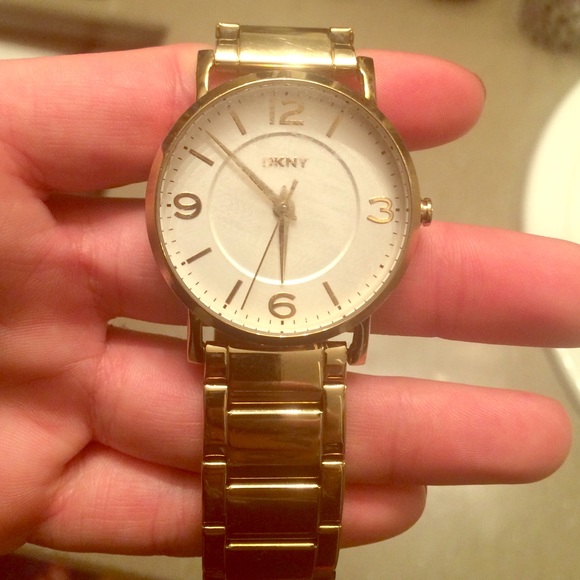 GOLD DKNY WOMENS WATCH